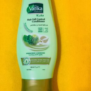Кондиціонер Дабур Ватіка. Кактус та Часник. Dabur Vatika Cactus, Garlic and Gergir. Hair Fall Control. 190ml