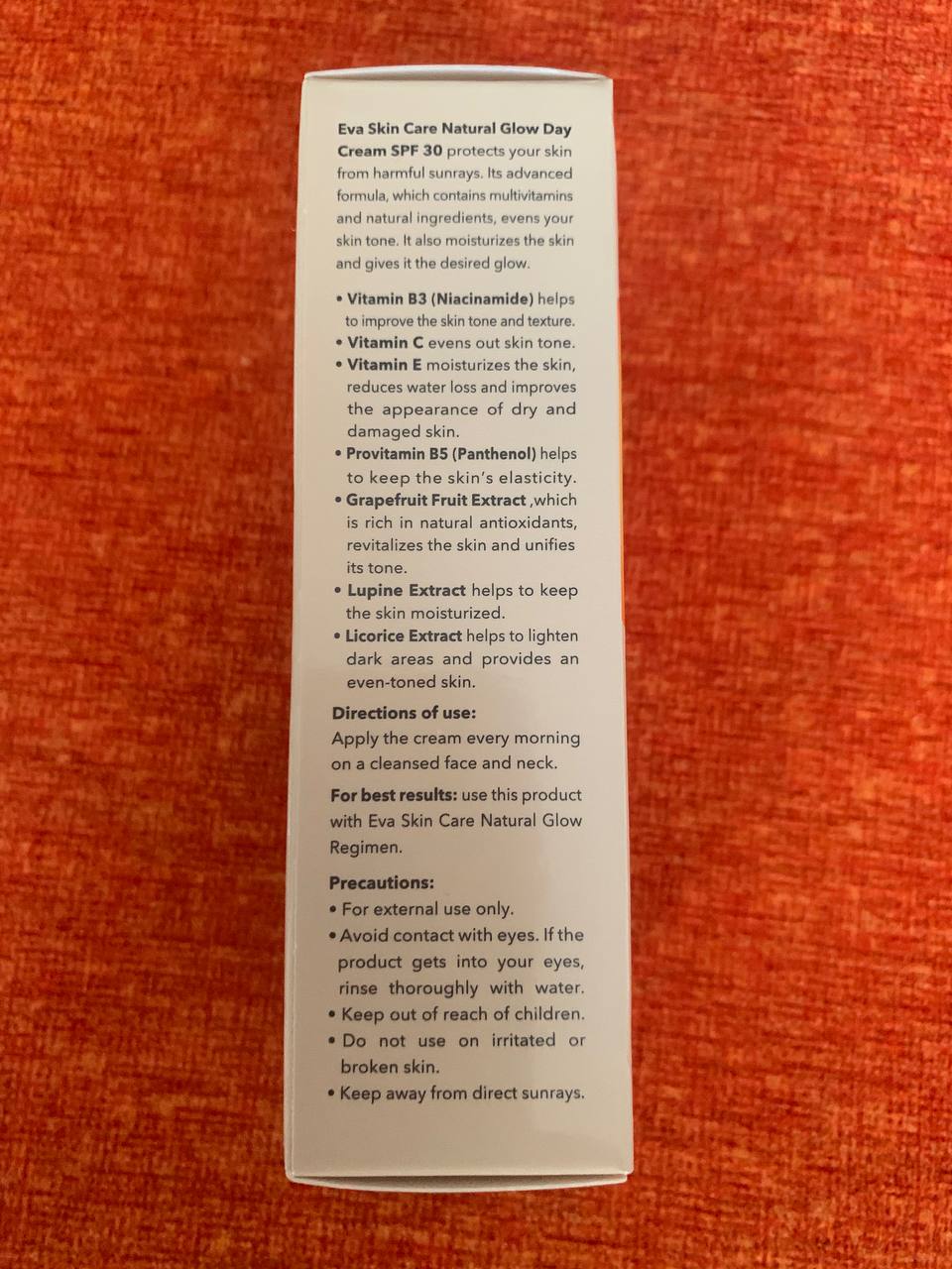Денний крем EVA Natural Glow. SPF30. Екстракт грейпфрута, солодки та люпину. - Зображення 2